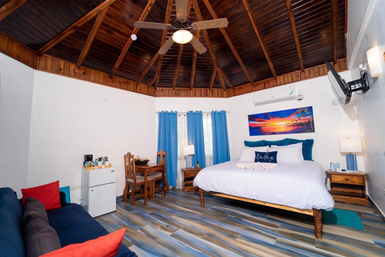 Blue Skies Beach Resort Negril Exterior foto